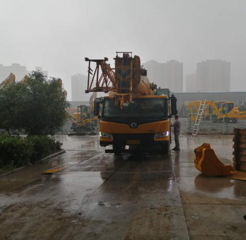 急客戶之所急，維修完畢冒雨試車