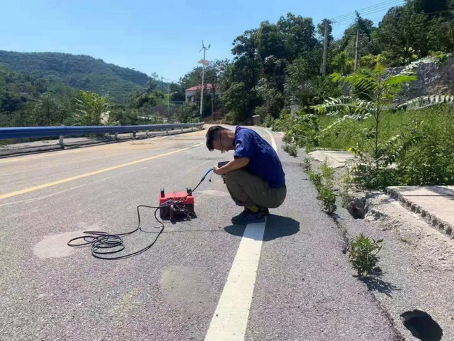 徐工XJC405道路檢測車在鞏義市進行塌陷安全隱患的探測任務(wù)