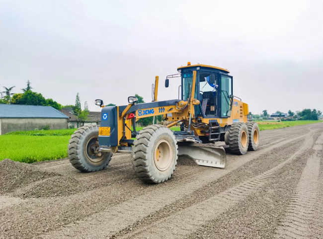 徐工平地機GR1805助力川渝工程建設(shè)